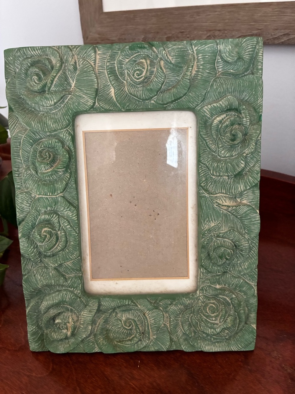 Sage Green Raised Rosette Floral Pattern Picture Frame (4x6 inches)